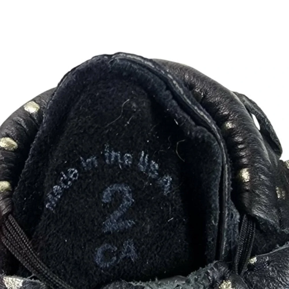 Freshly Picked Black Polka Dot Leather Baby‎ Moccasins Size 2